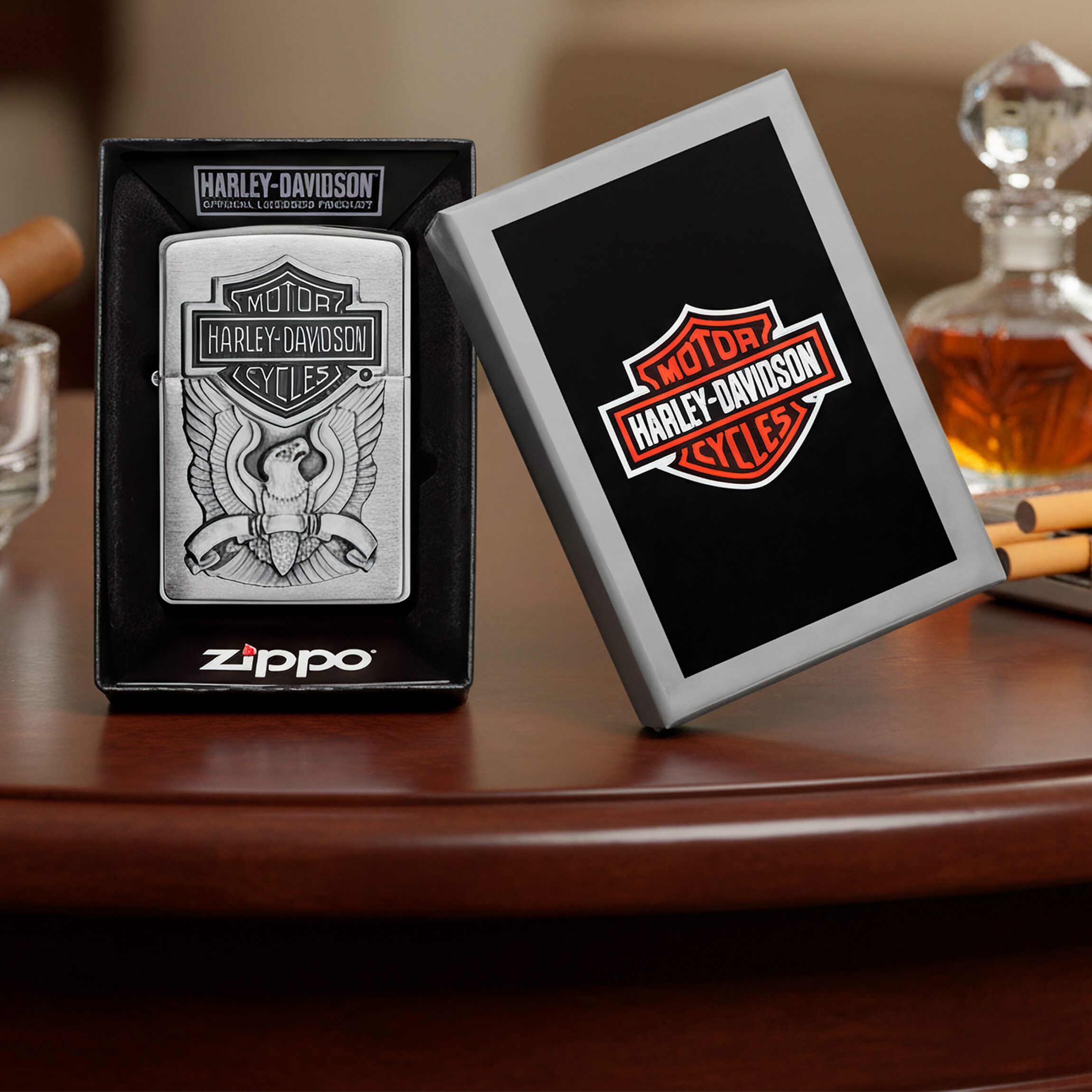 Encendedor Zippo Harley Davidson cromado edición especial modelo MZ200HD-H284, acabado metálico con logo oficial y fabricación Made in USA