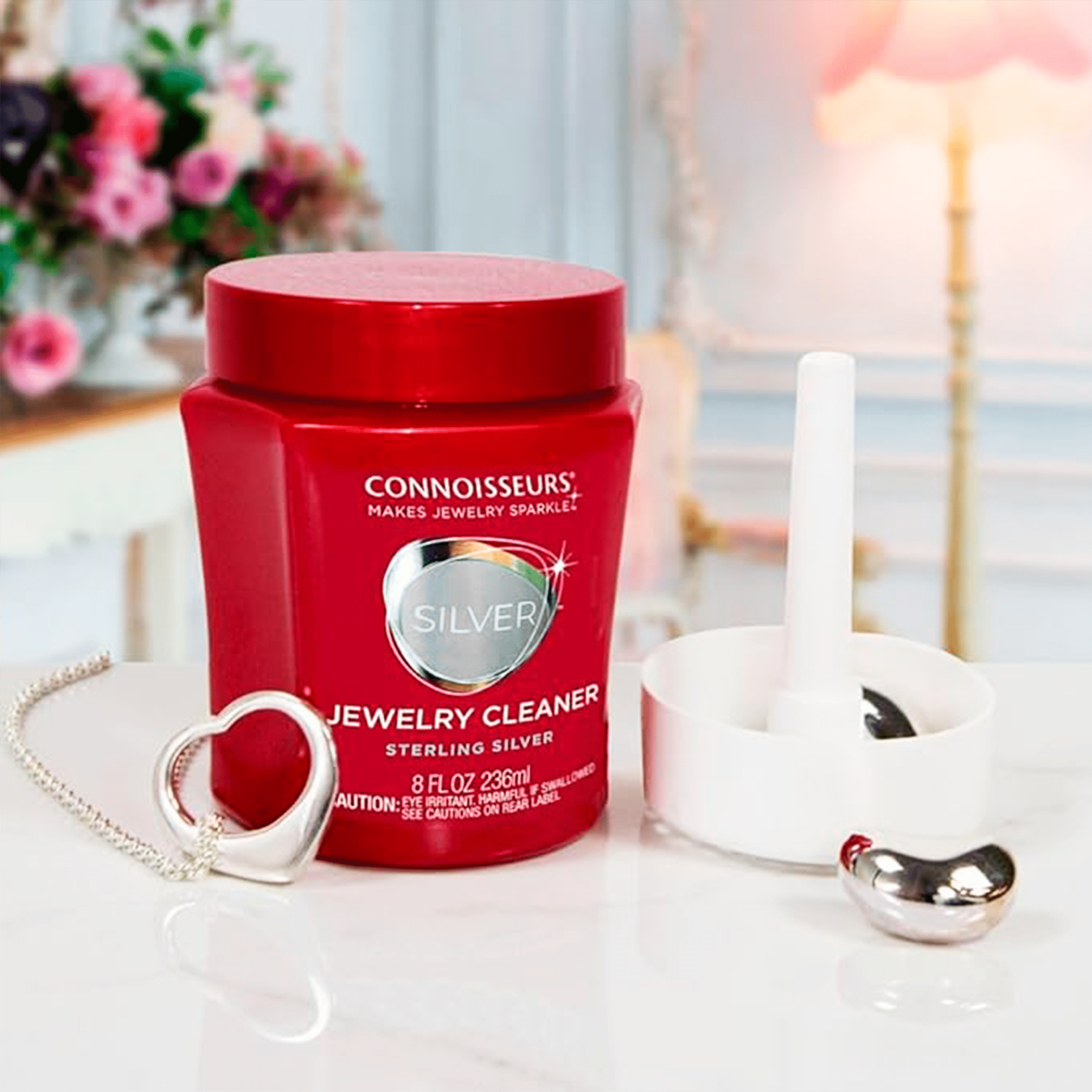 Limpiador De Plata Líquido Premium marca Connoisseurs con bandeja de inmersión y cepillo solución para limpiar joyería de plata Limpiador De Plata Líquido Premium Connoisseurs 236 ml con cepillo incluido para limpieza profunda de cadenas pulseras y anillos 2651