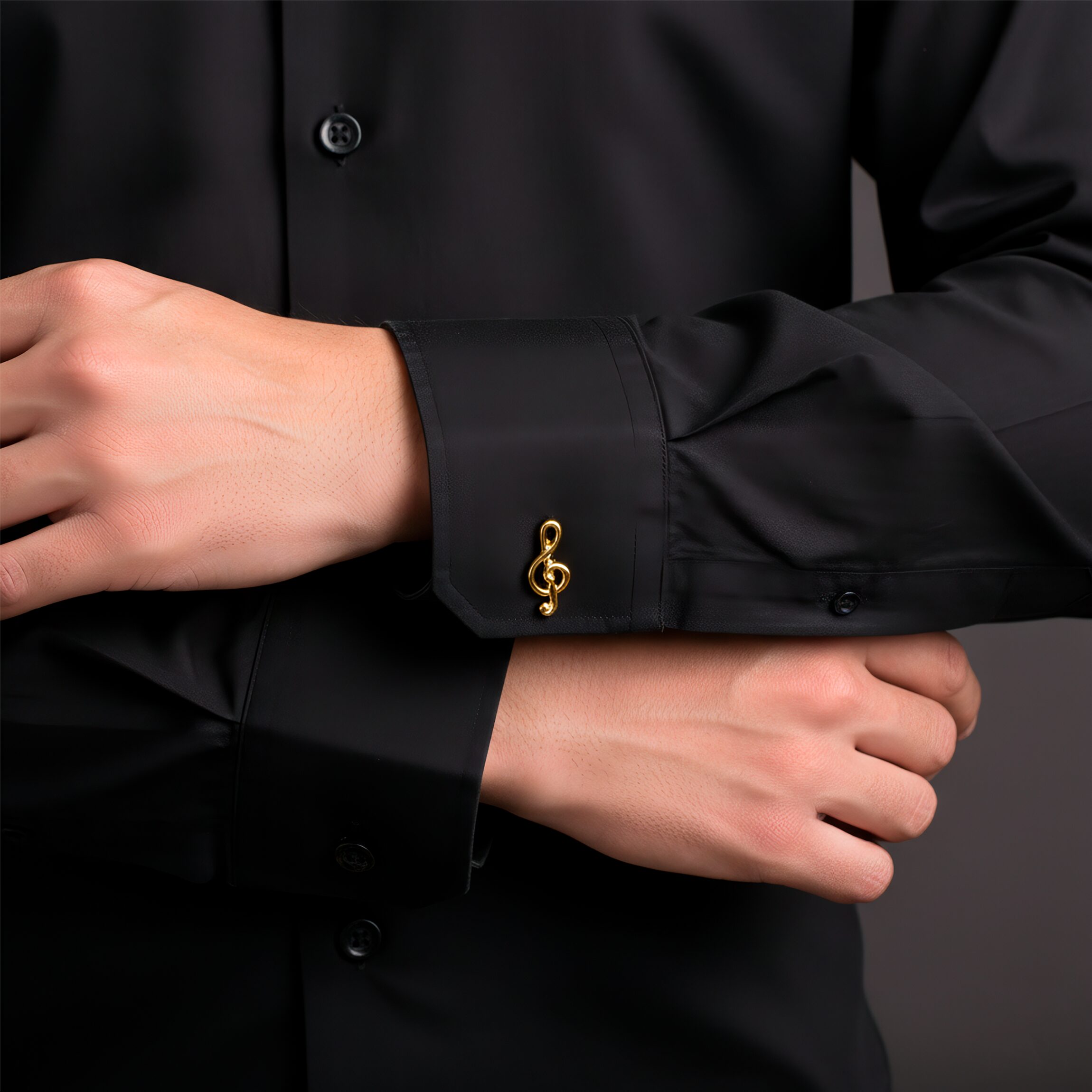 Mancuernillas Gemelos Nota Musical marca Caracter Fuego de acero inoxidable con diseño elegante para camisa formal. Par de Mancuernillas Gemelos Nota Musical Caracter Fuego con acabado de lujo y diseño de nota musical para eventos formales. GMAN