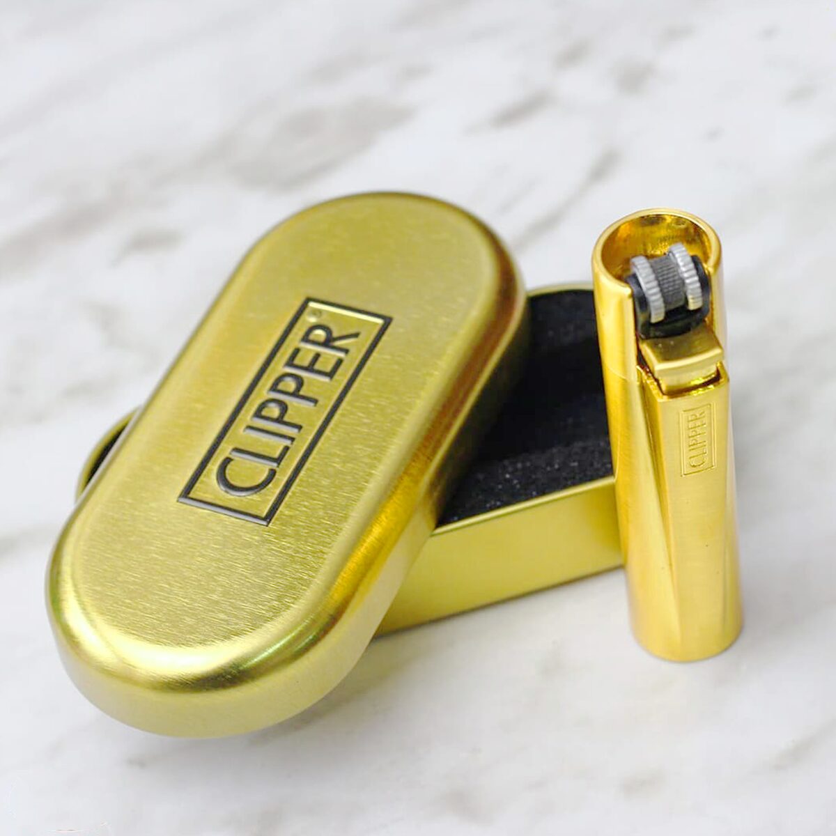 Encendedor Clipper Metal Gold recargable premium con estuche elegante