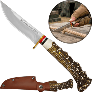 Cuchillo Imitación Cuerno Venado Acero Lion Tools modelo 9396 con hoja de acero inoxidable, mango de plástico imitación cuerno de venado y funda de cuero sintético.